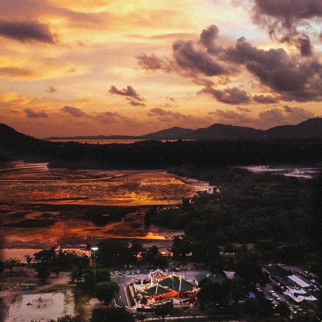 วันฟ้าระเบิด ที่ สะพานหิน ทะเลในเมือง ภูเก็ต