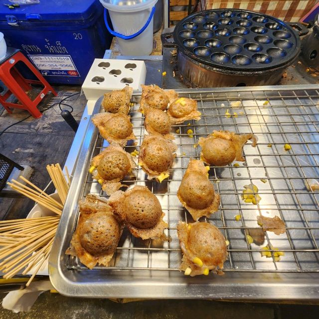 ขนมครกไส้ทะลัก