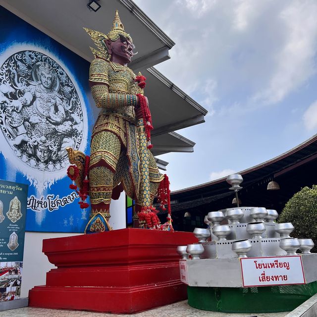 หลวงปู่ทวดองค์ใหญ่ในอยุธยา
