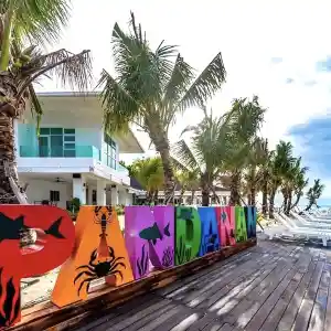 Arcadia Beach Resort Pandanan  4⭐️⭐️