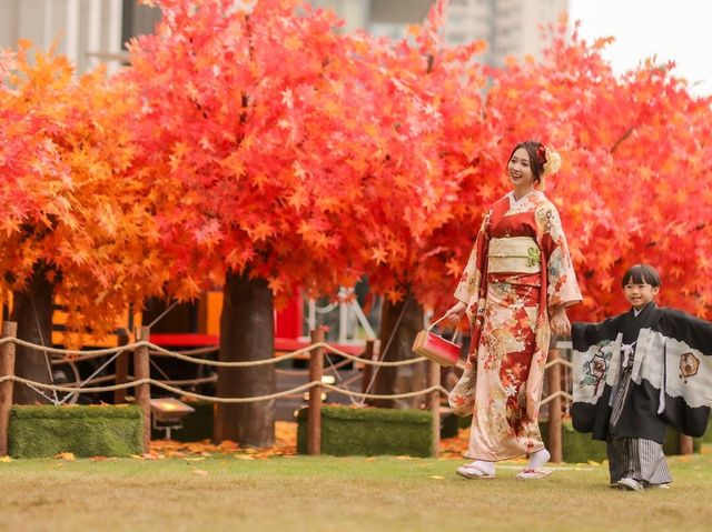 北角海濱花園化身日本賞楓秘景 