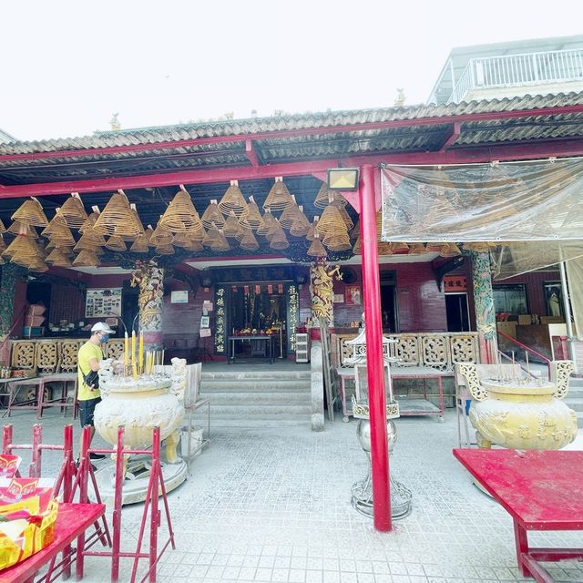 坪洲東灣沙灘及龍母廟