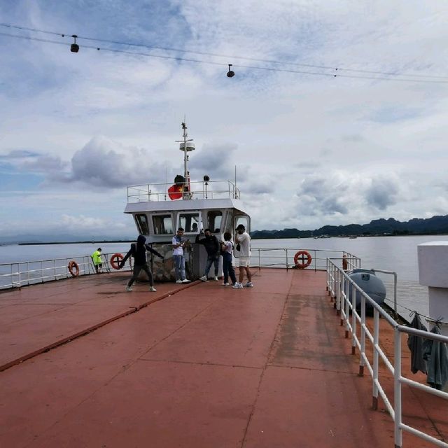 海防到吉婆島(Cat Ba)唯一交通—渡輪碼頭Bến phà Gót