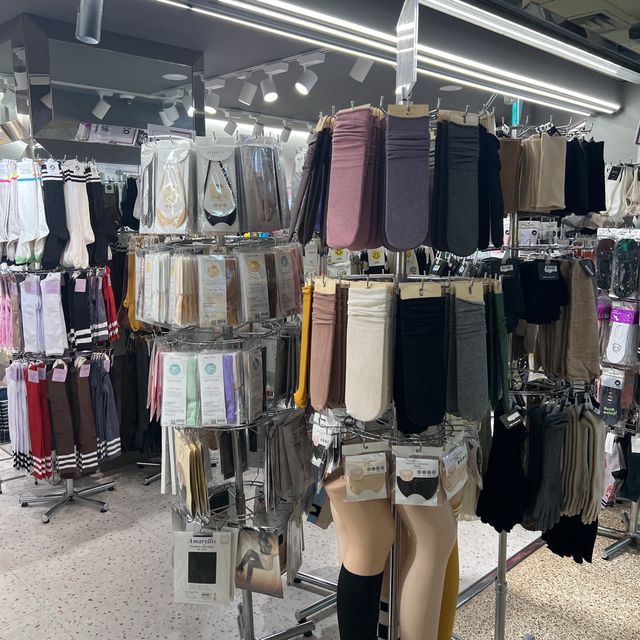 韓国/ソウル【弘大】駅構内のアクセサリーショップ♡