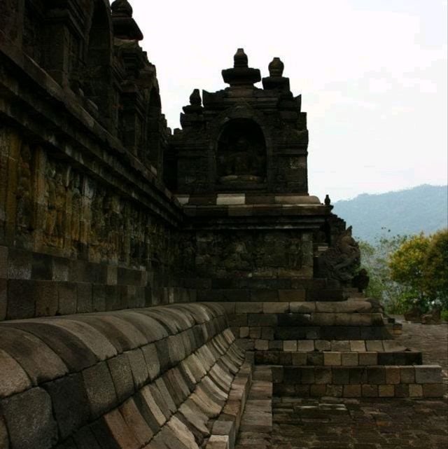 World Largest Buddhist Temple 