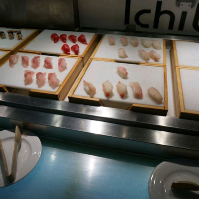 🍣뉴욕에서 가성비 좋은 일식 스시 뷔페를 찾으신다면 여기 Ichiumi | 트립닷컴 뉴욕