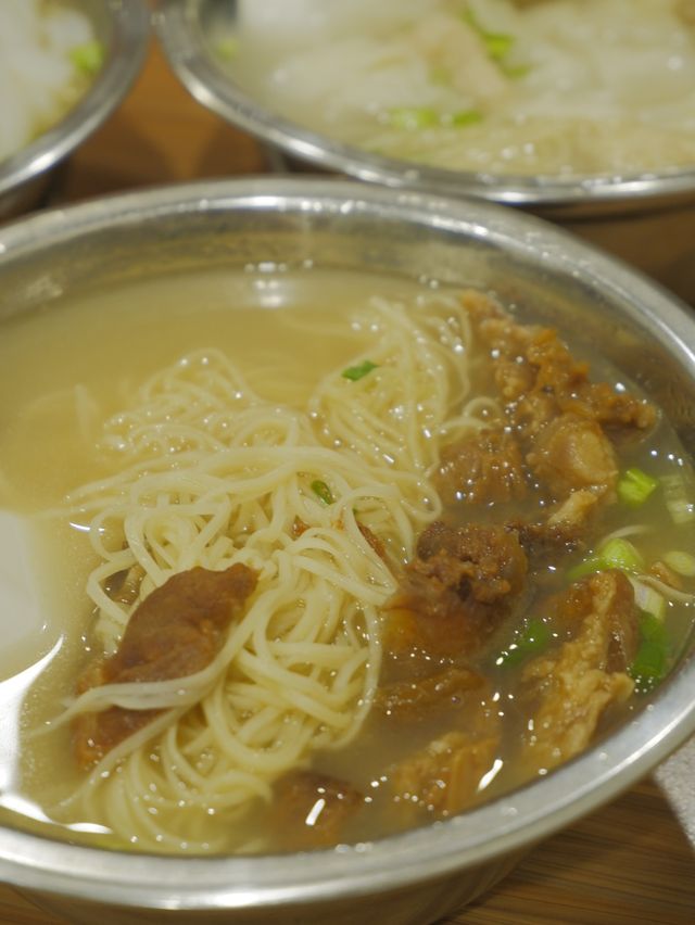 山中無老虎，蜀中無大將，猴子稱霸王 