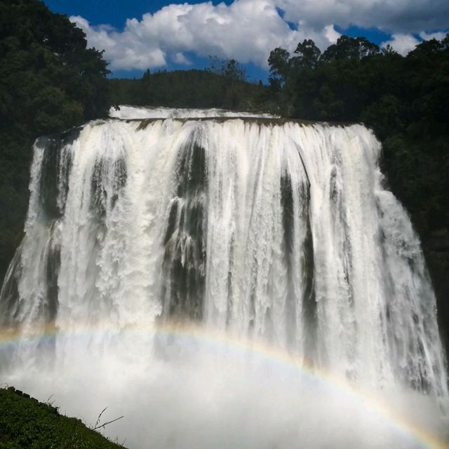 Huangguoshu - the biggest waterfall in China  Huangguoshu - the biggest waterfall in China