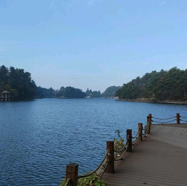 K Drama view at Ruqin Lake 