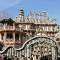 Unique Porcelain House in Tianjin