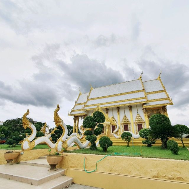 วัดงามเมืองชล