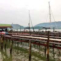 สลักเพชรซีฟู้ดแอนด์รีสอร์ท