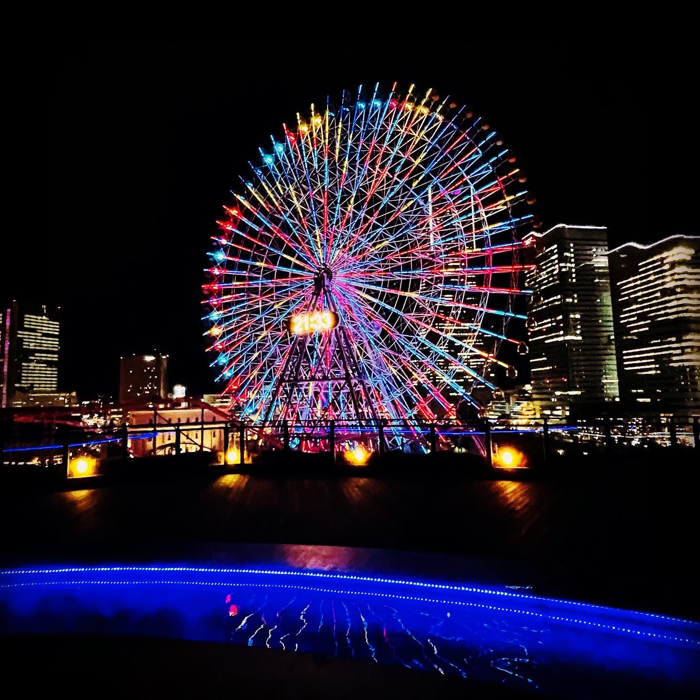 万葉の湯 みなとみらい 観覧車を眺めながら足湯 Trip Com 横浜の旅のブログ