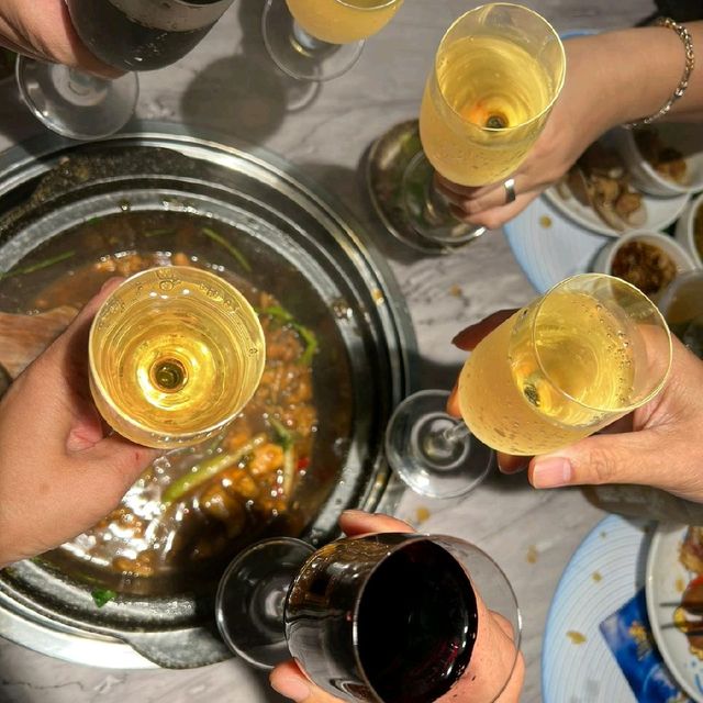 一站式品嚐台式小食+刺身+雞煲+藥膳火煱，任飲任食挑戰大胃王😂