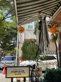 이번 주말, 보정동 카페거리 어때요🎃