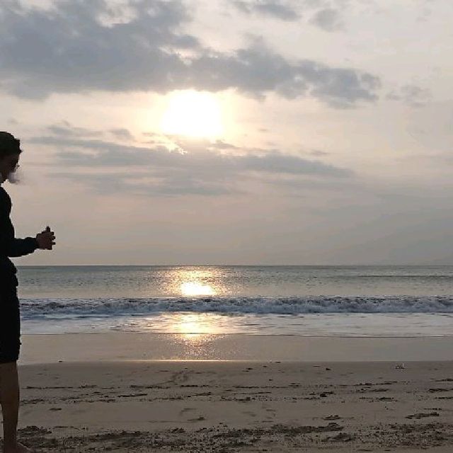 PANTAI SANTOLO