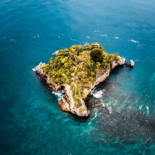 CRYSTAL BAY - NUSA PENIDA