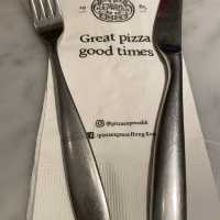 🍕 我最喜愛的連鎖薄餅餐廳 — Pizza Express
