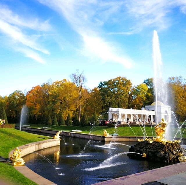 Peterhof Palace

หลังม่านเหล็ก รัสเซีย