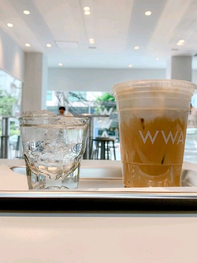 รีวิวคาเฟ่ :WWAPORTAL คาเฟ่สไตล์ห้อง Lab @BTS อโศก