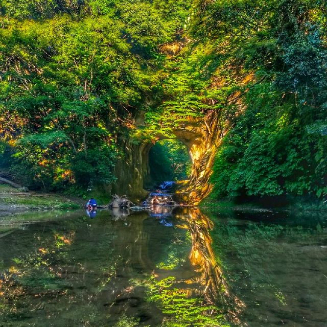 Kameiwa Cave's Heart-Shaped Reflection♥️