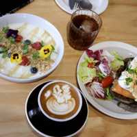 簡約木系中式Cafe