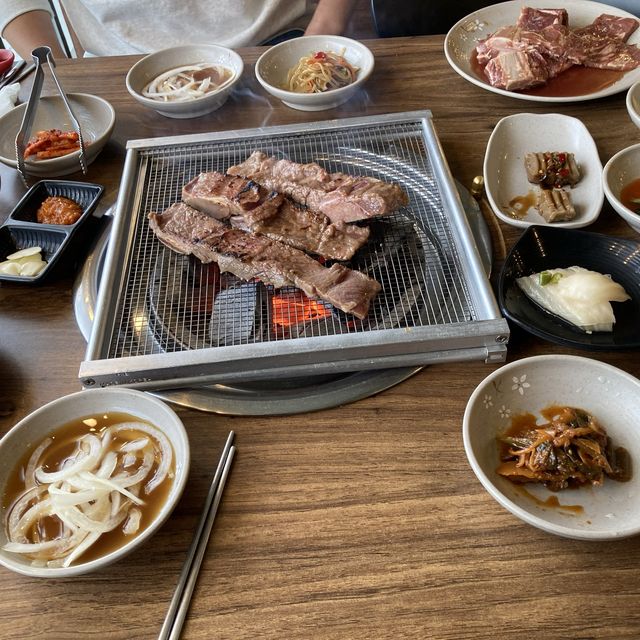포천왔으면 이동갈비 먹어야죠? 강을 보며 고기먹는 곳😭