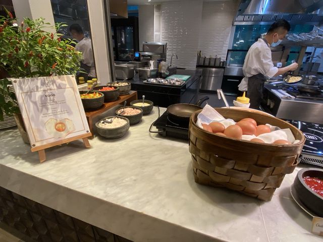Kempinski’s Breakfast Smorgasbord ❤️