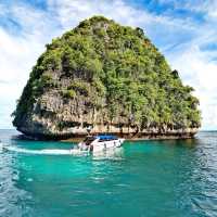 Maya Bay @ Phuket Island 