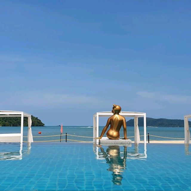 Best and unique hotel at Pantai Tengah