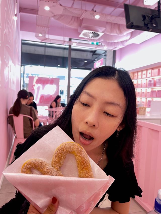 ALL PINK PRETZEL STORE! 😍💖🇦🇺