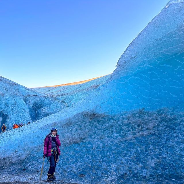 Hang Động Băng xứ Iceland