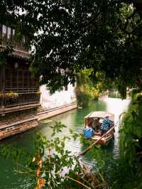 A slice of the Venice of the East 🛶🌿✨