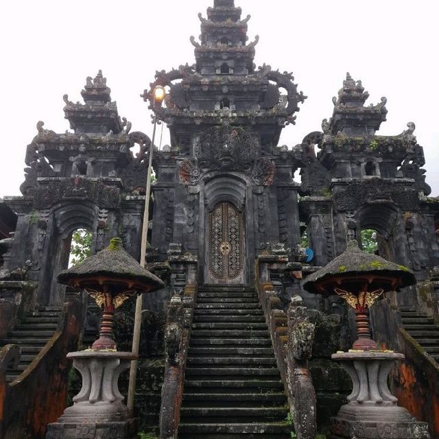 Where Balinese Hinduism and Buddhism meet