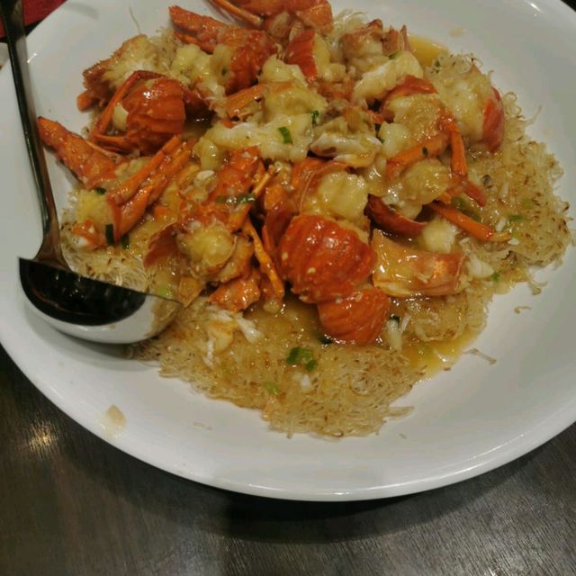 九龍城輝哥火鍋海鮮，鮮美時令美食！