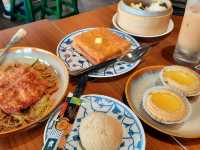 【新北】淡水美食|港式飲茶推薦|景觀餐廳|海景下午茶|佬港冰室茶餐廳