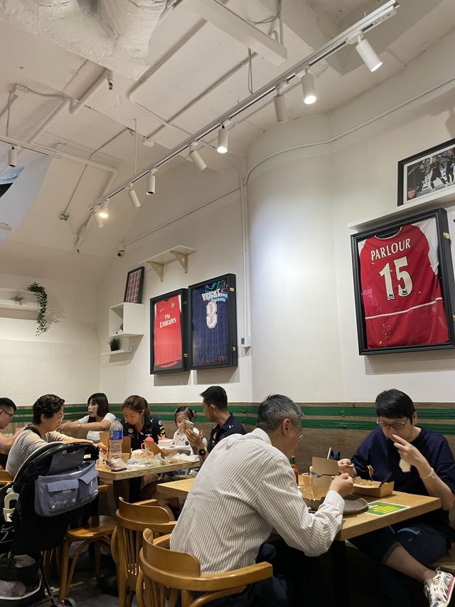 香港探店 佐敦美食 Lockeroom 快餐店