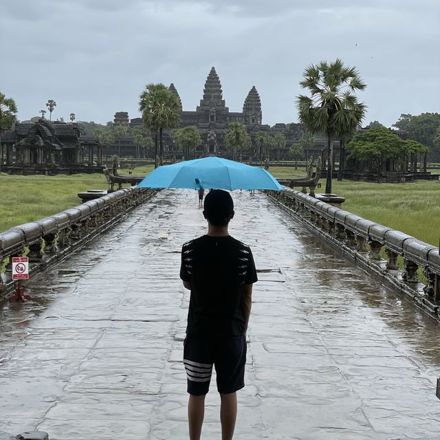 Rainy Angkor. Are you sick?😑