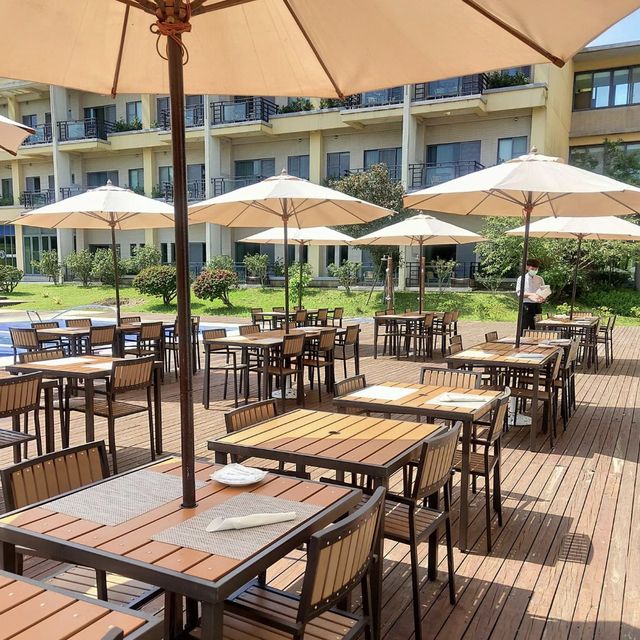 苑裡祕境餐廳🍴｜藍天綠地游池盡收眼底🌺