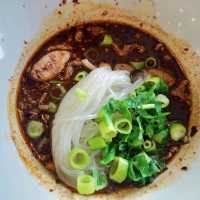 ก๋วยเตี๋ยวเรือบ้านนอกริมคลองรังสิต