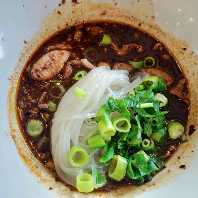 ก๋วยเตี๋ยวเรือบ้านนอกริมคลองรังสิต