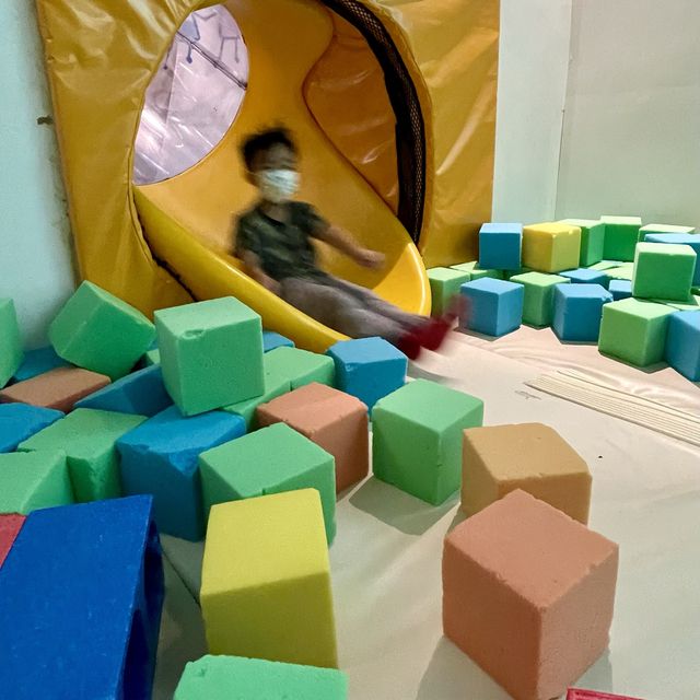 地鐵站直達！近萬尺兒童室內遊樂場！勁放電～
