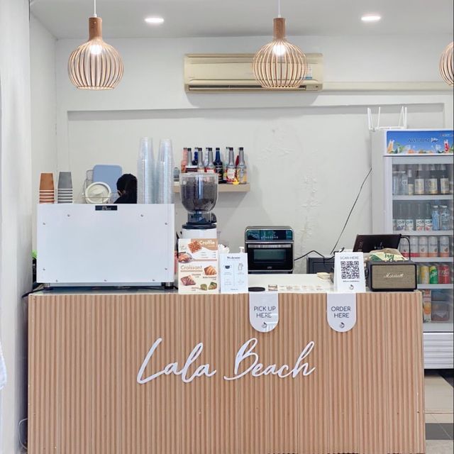  Lala beach บางกรวย