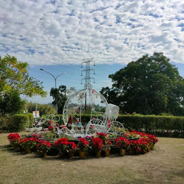 嘉義大學農產品展售中心-庭園造景戶外用餐區