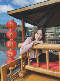   ล่องเรือแบบจีนยูนานที่บ้านรักไทย ต้องมา