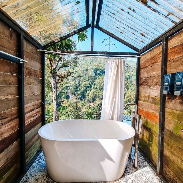 นอนรถบ้านสไตล์ Glamping บรรยากาศดีๆที่แม่ลาย