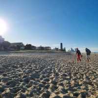 Relax Chill Vibes Along Gold Coast Beaches