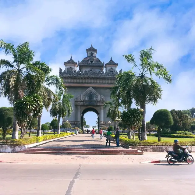 ปะตูไซ แลนด์มาร์ค @นครหลวงเวียงจันทร์