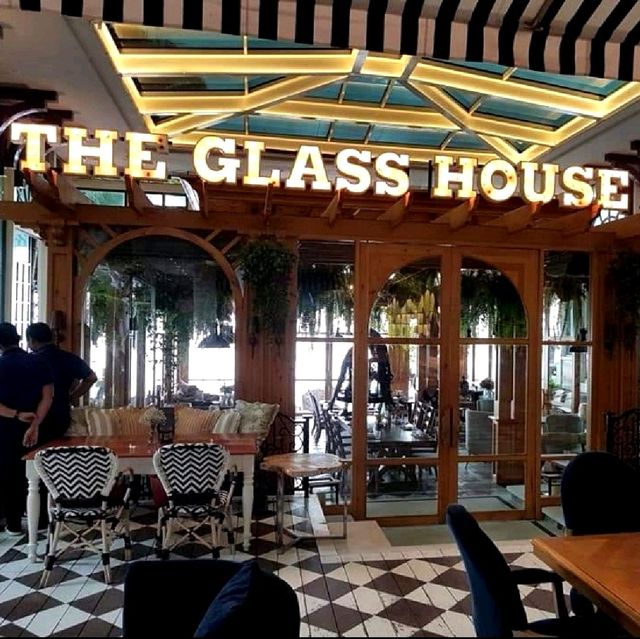 บรรยากาศสุดชิค ที่ The Glass House Silver ✨