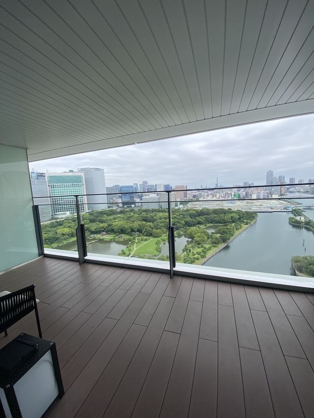 浜松町　バルコニーからゆったり庭園を楽しめるお部屋🍁【メズム東京】